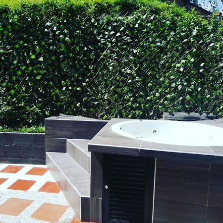 Hostal Spa Casa De Piedra Con Jacuzzi 圣罗莎德卡瓦尔 外观 照片