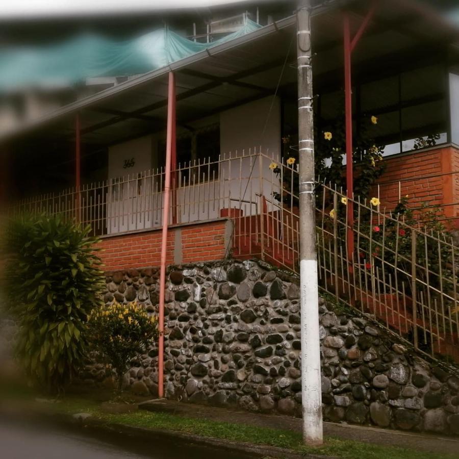 Hostal Spa Casa De Piedra Con Jacuzzi 圣罗莎德卡瓦尔 外观 照片